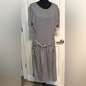 Black & White Houndstooth Midi Dress